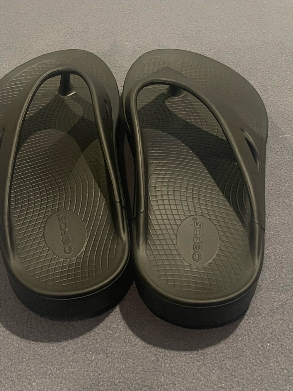 Oofos thong sandals mens 12 NWOT - Picture 6 of 11